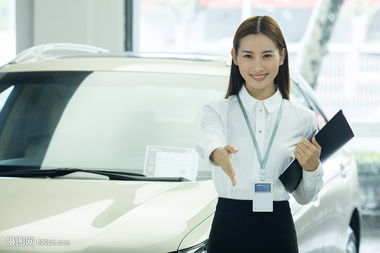 女性汽车销售 独特视角与服务优势